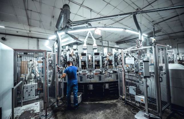 Niemiecki producent obuwia Lowa dołącza do fali zamykania fabryk na Słowacji