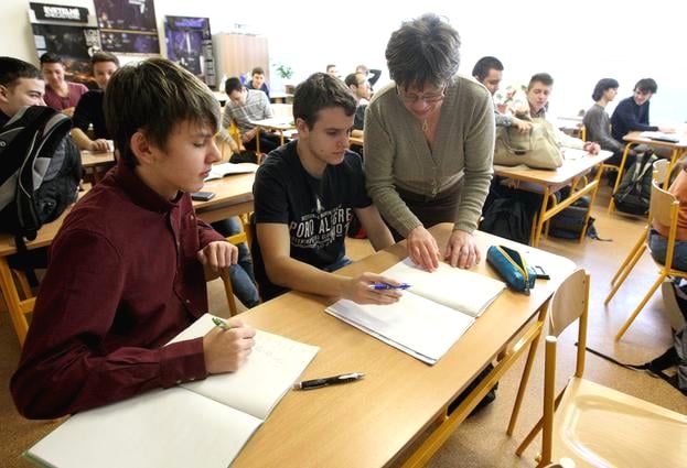 W skrócie: Nauczyciele będą oceniani jak uczniowie, najlepiej oceniani otrzymają premie