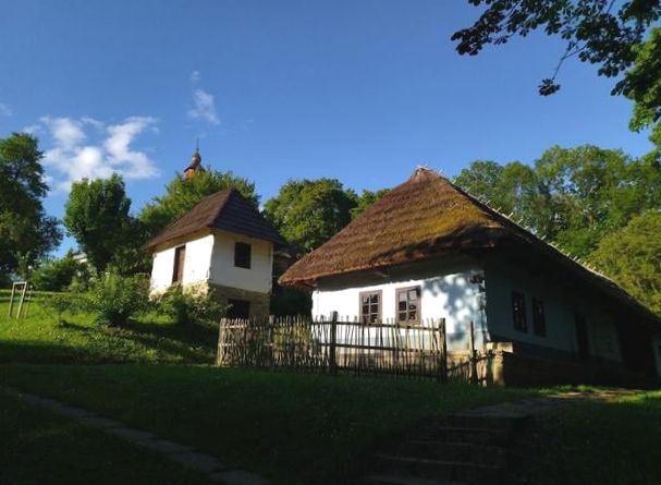 Gdzie ruiny szepczą, a ogrody kwitną: Odkrywając urok Humennego