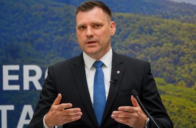 Minister środowiska krytykuje "ideologiczny" plan klimatyczny UE