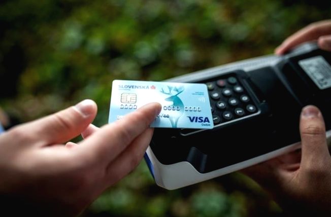 Gdy zwrot kosztuje: słowaccy sprzedawcy internetowi płacą za nic
