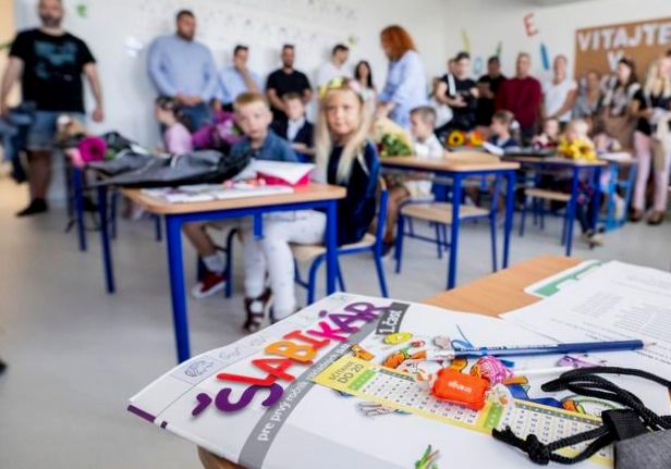 Przegląd wiadomości: Pracownicy na Słowacji pierwszy raz od 32 lat pracują 1 września