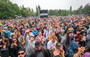 Przegląd wiadomości: Pracownicy na Słowacji pierwszy raz od 32 lat pracują 1 września