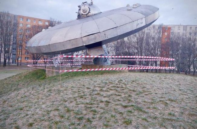 Wandale ponownie zniszczyli UFO na bratysławskim osiedlu Medzijarky