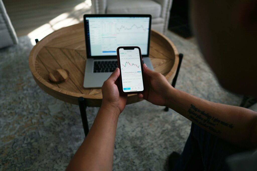 Od "złomiarza" do gwiazdy giełdy: Rozwój imperium zbrojeniowego Michała Strnada