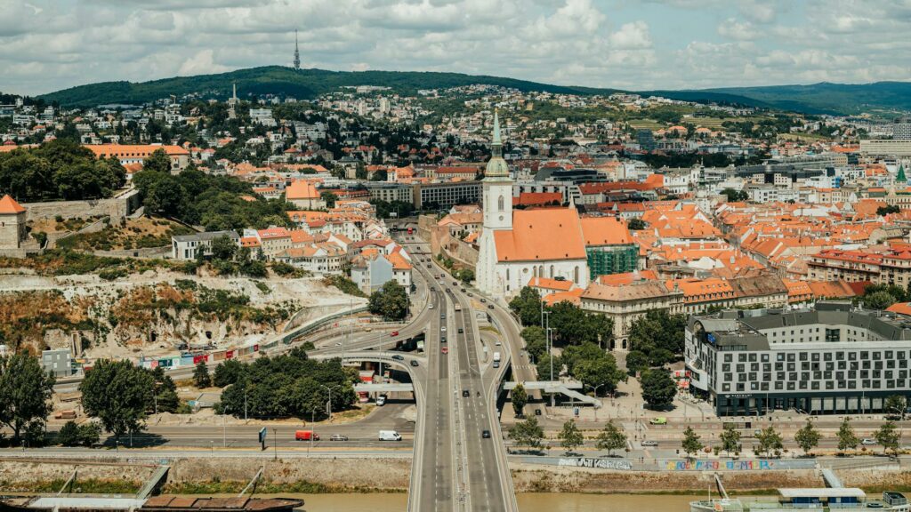 News digest: How Bratislava turned a crisis into a system to welcome newcomers