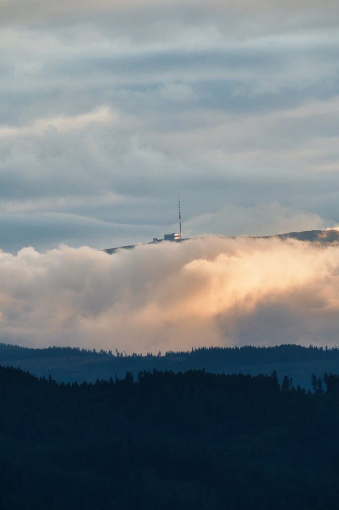 These strange clouds over Slovakia have a simple scientific explanation