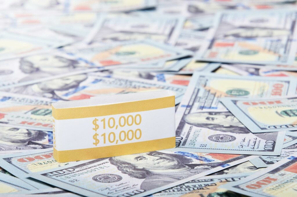 Wealthy Slovaks give tens of thousands annually, new survey finds