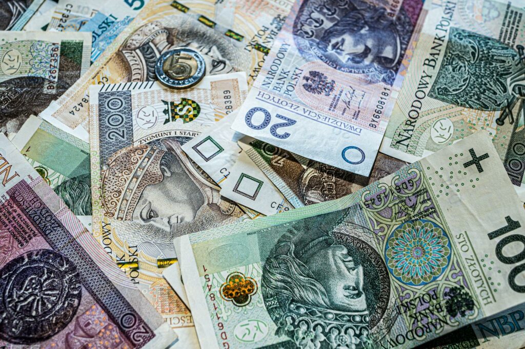 Wealthy Slovaks give tens of thousands annually, new survey finds